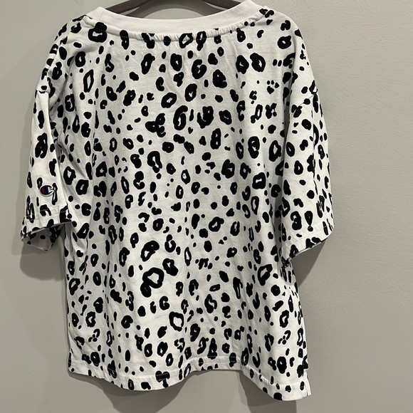 Champion Girls Cheetah Tshirt w/Neon Pink - Picture 5 of 5